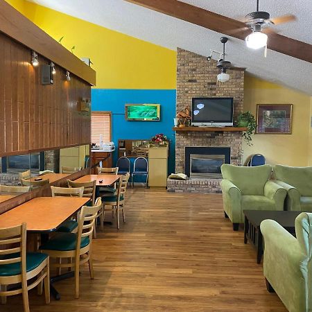America'S Stay Inn Stewartville Buitenkant foto