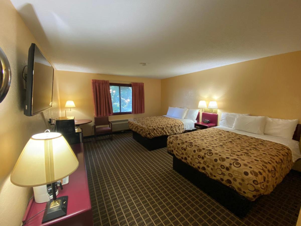 America'S Stay Inn Stewartville Buitenkant foto