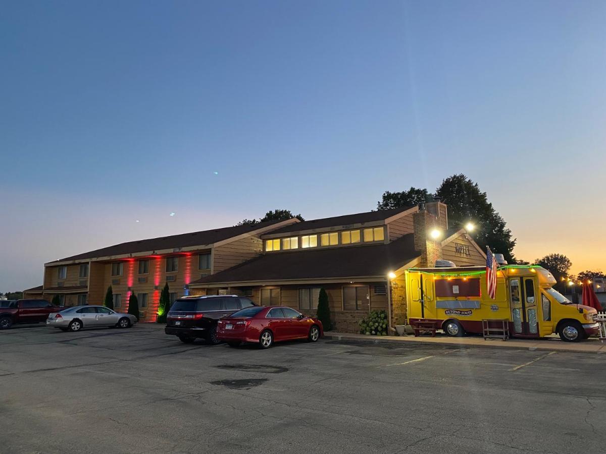 America'S Stay Inn Stewartville Buitenkant foto