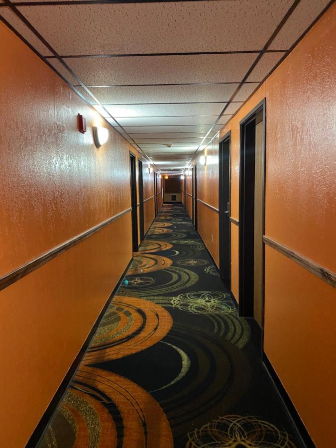 America'S Stay Inn Stewartville Buitenkant foto