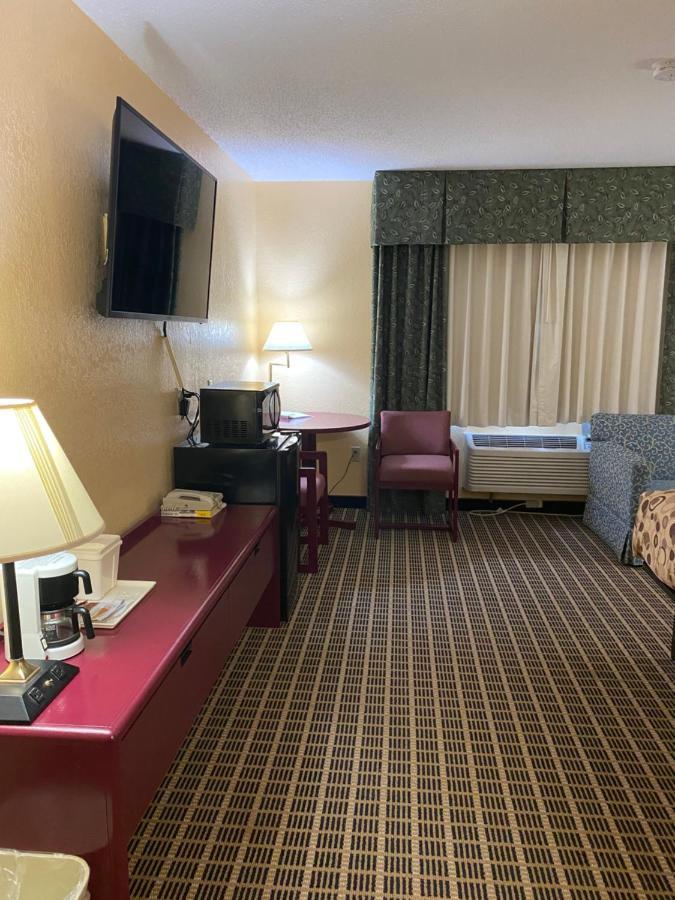America'S Stay Inn Stewartville Buitenkant foto