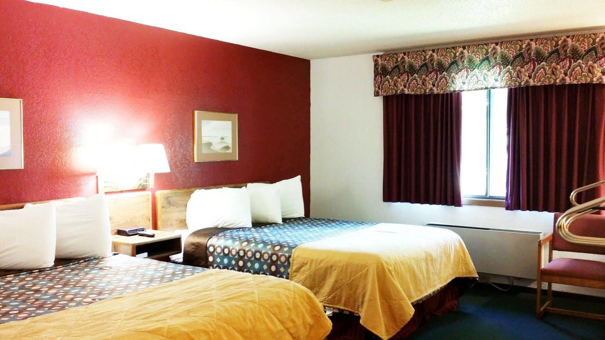 America'S Stay Inn Stewartville Buitenkant foto