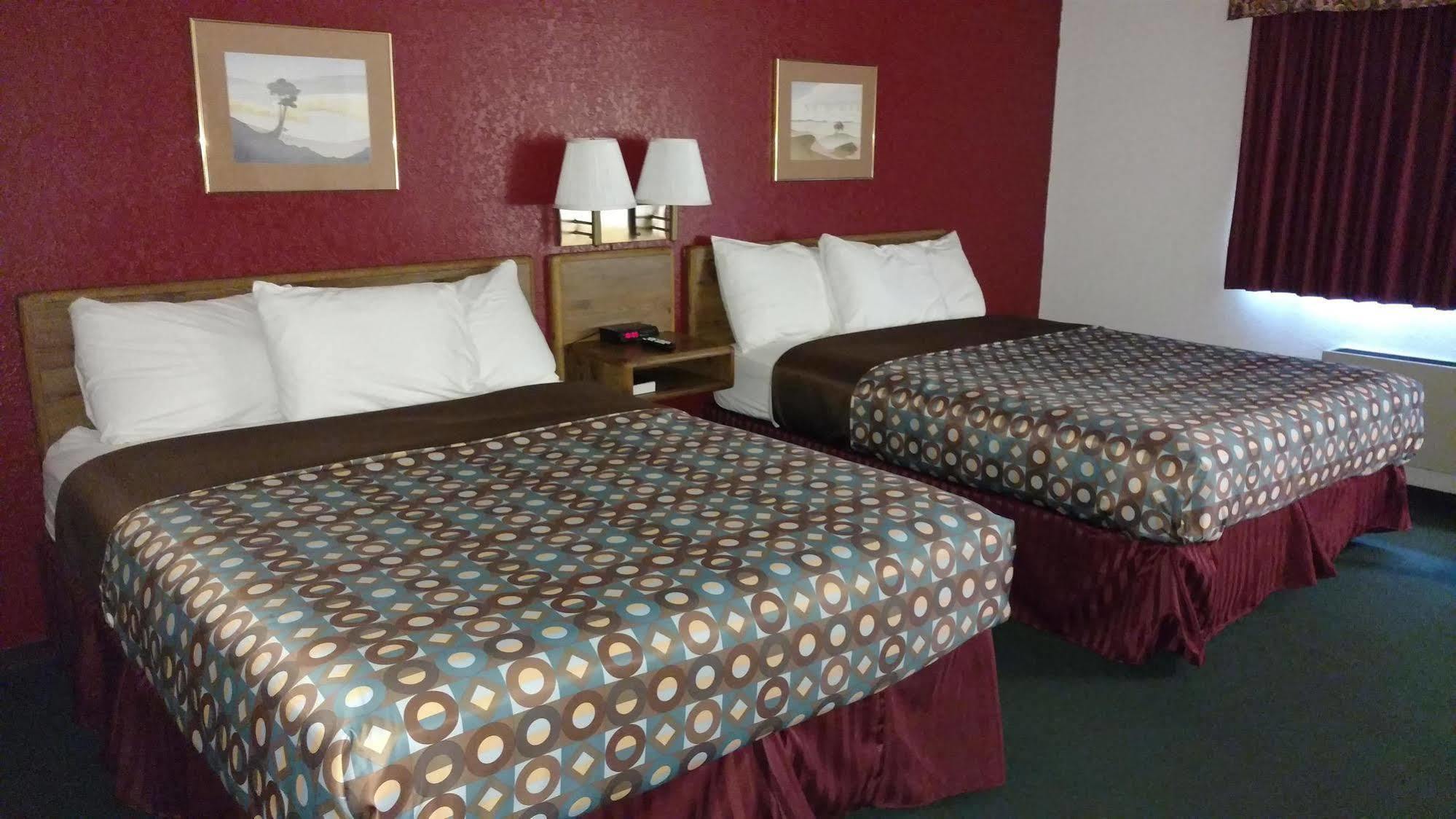 America'S Stay Inn Stewartville Buitenkant foto